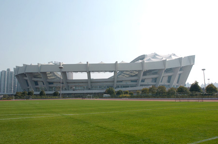 场馆名称：上海体育场